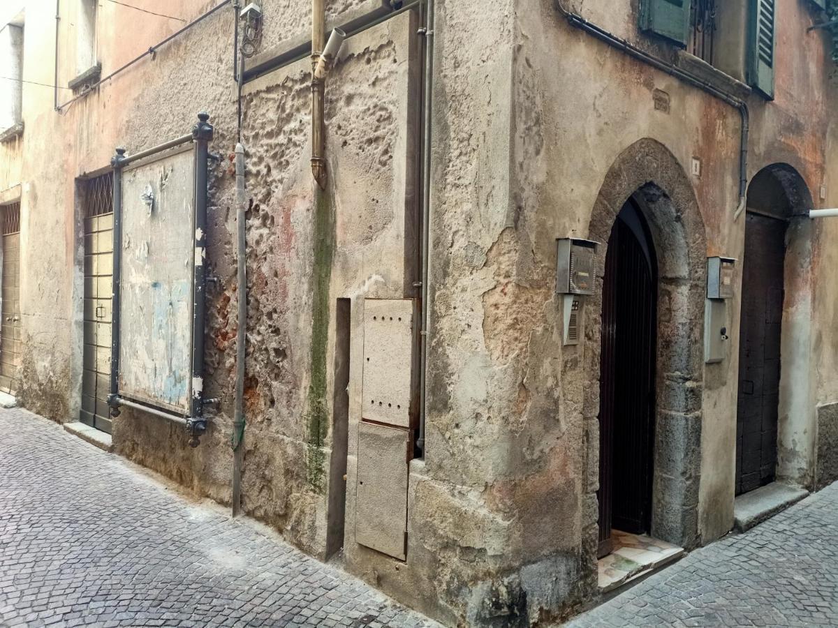 Nonno Meo Appartement Bellano Buitenkant foto